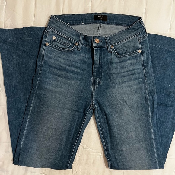 Wide Leg Jeans - Picture 2 of 5